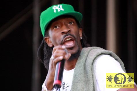 Collie Buddz (USA) with The New Kingston Band 15. Chiemsee Reggae Festival - Übersee - Main Stage 15. August 2009 (3).JPG